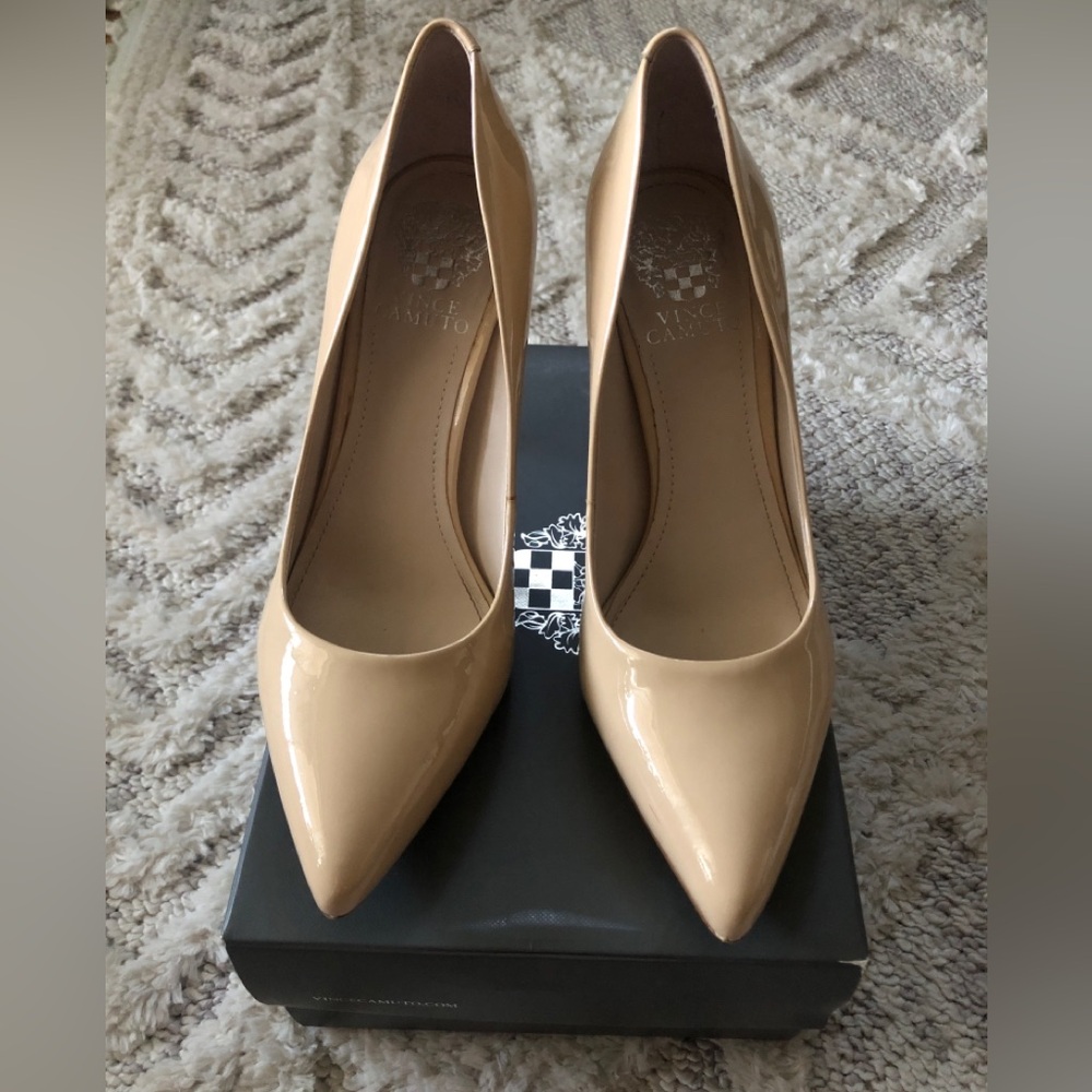 Vince Camuto Women's Nude Heels in soft cow patent leather size 8.5